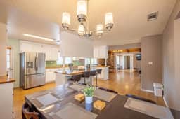 Cherry Cottage by Yosemite w/ Game Room & Hot Tub