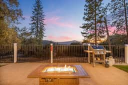 Hillside Sky Ranch Retreat 12 miles from Yosemite