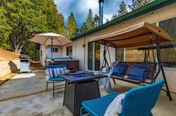 The Manic Mountains Cabin | Game Room, Hot Tub