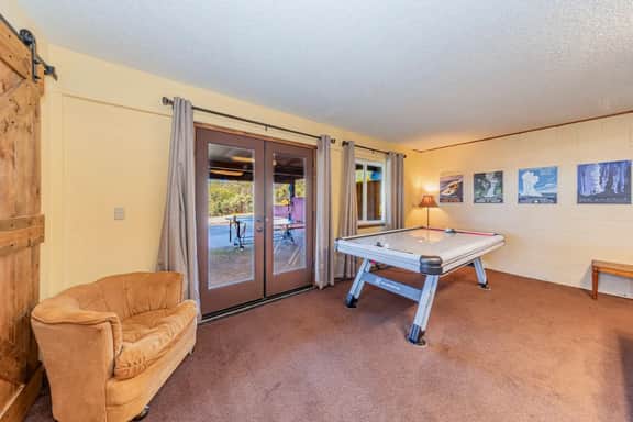 Sierra Forest Guesthouse, Lower level, Event Room