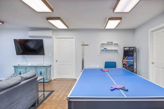 The Sierra Vista Lodge | Hot Tub | Game Room | 16