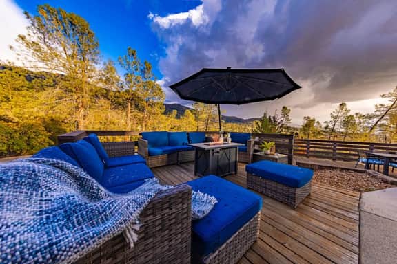 The Sierra Vista Lodge | Hot Tub | Game Room | 16
