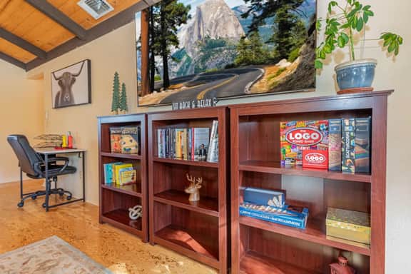 Yosemite Hills Cabin, Pool Table, Fitness, Views
