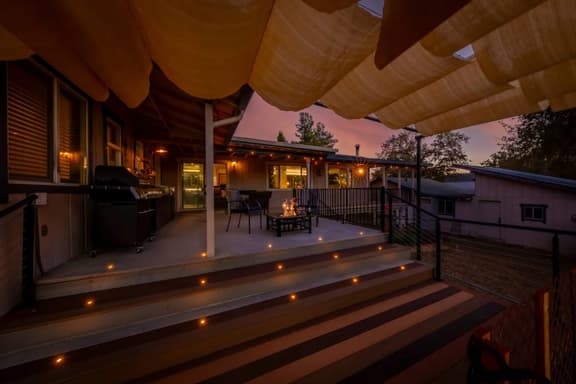 Royal Arches Cottages, Sleeps 26, Hot Tub, Game Rm